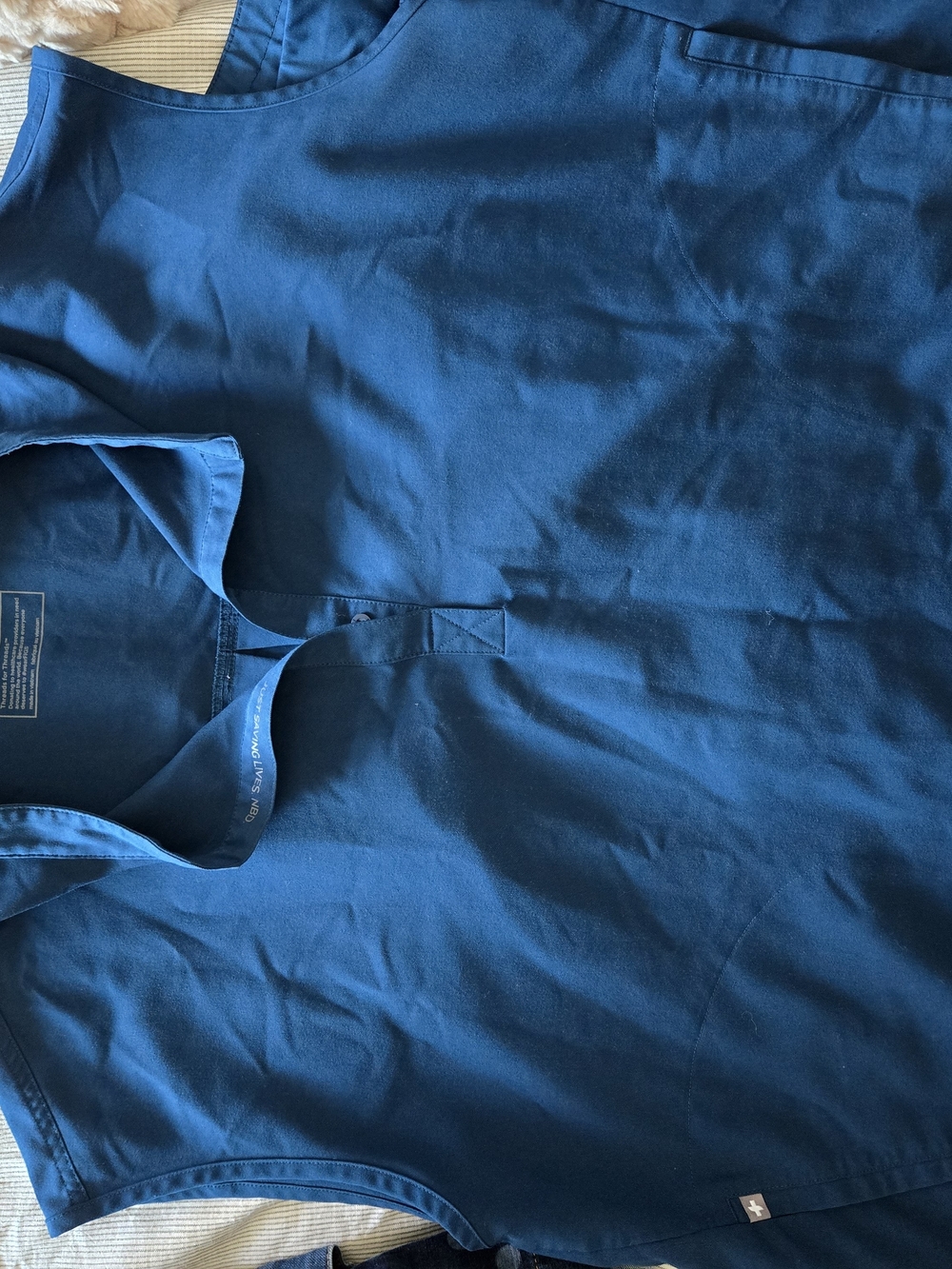 Figs Deep Reef Blue Scrub Set. Top 2xl Pants 4xl - Picture 7 of 8